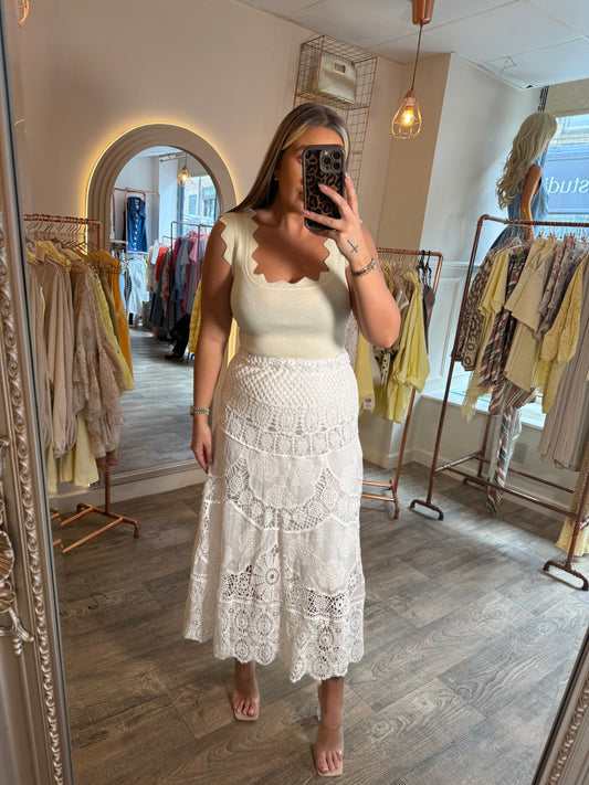 Lemon Scollop Vest