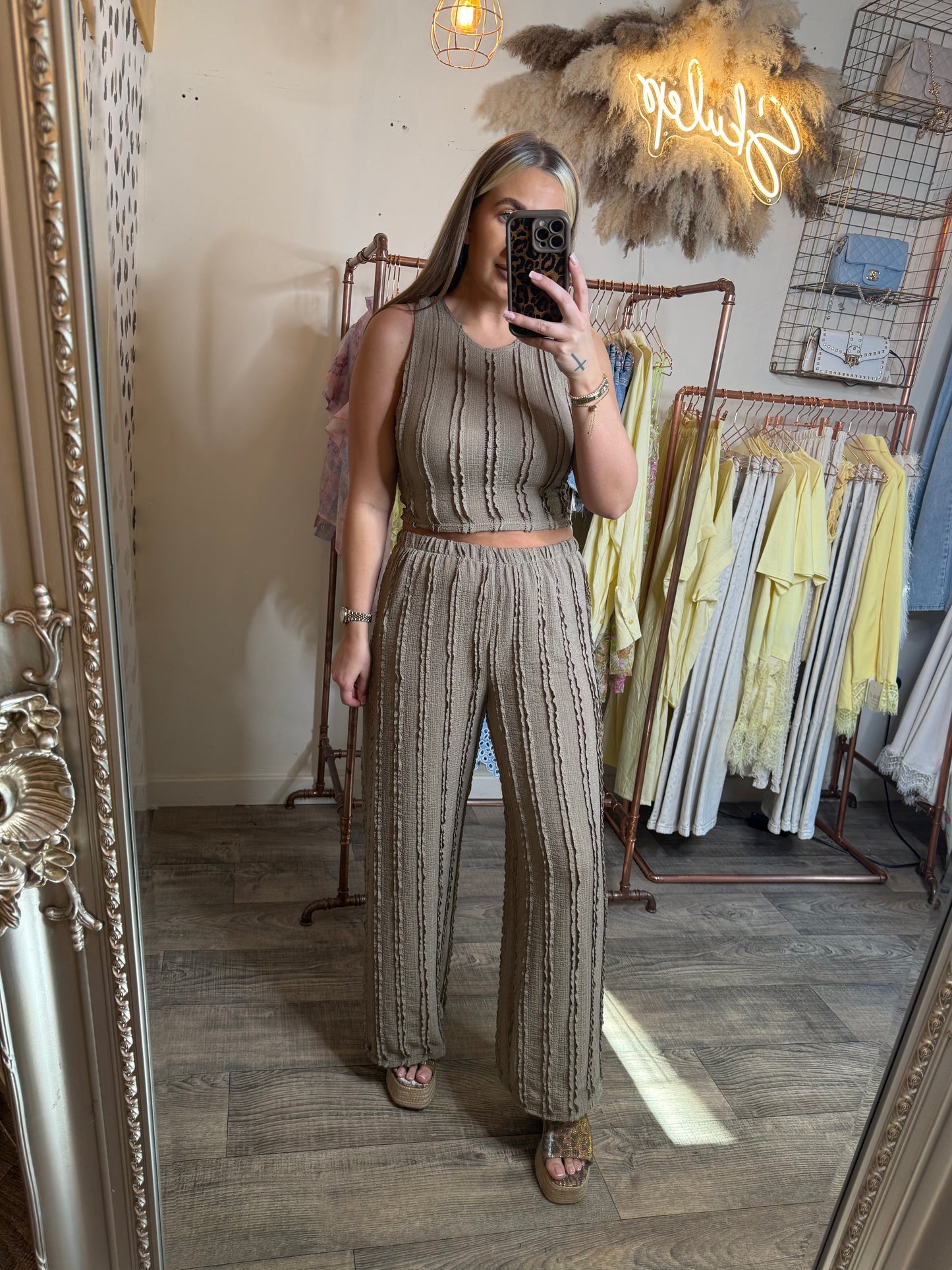 The HOLLIE Set 2 Colours