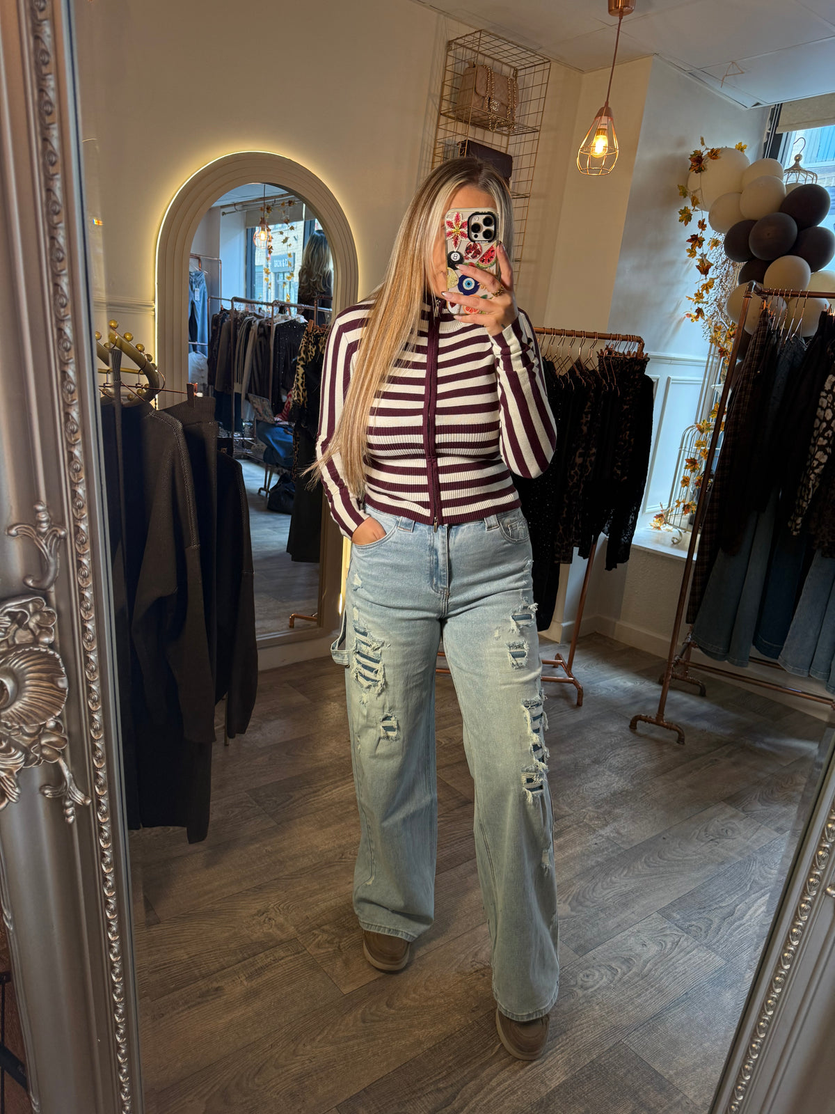 Ripped Stretch Jeans
