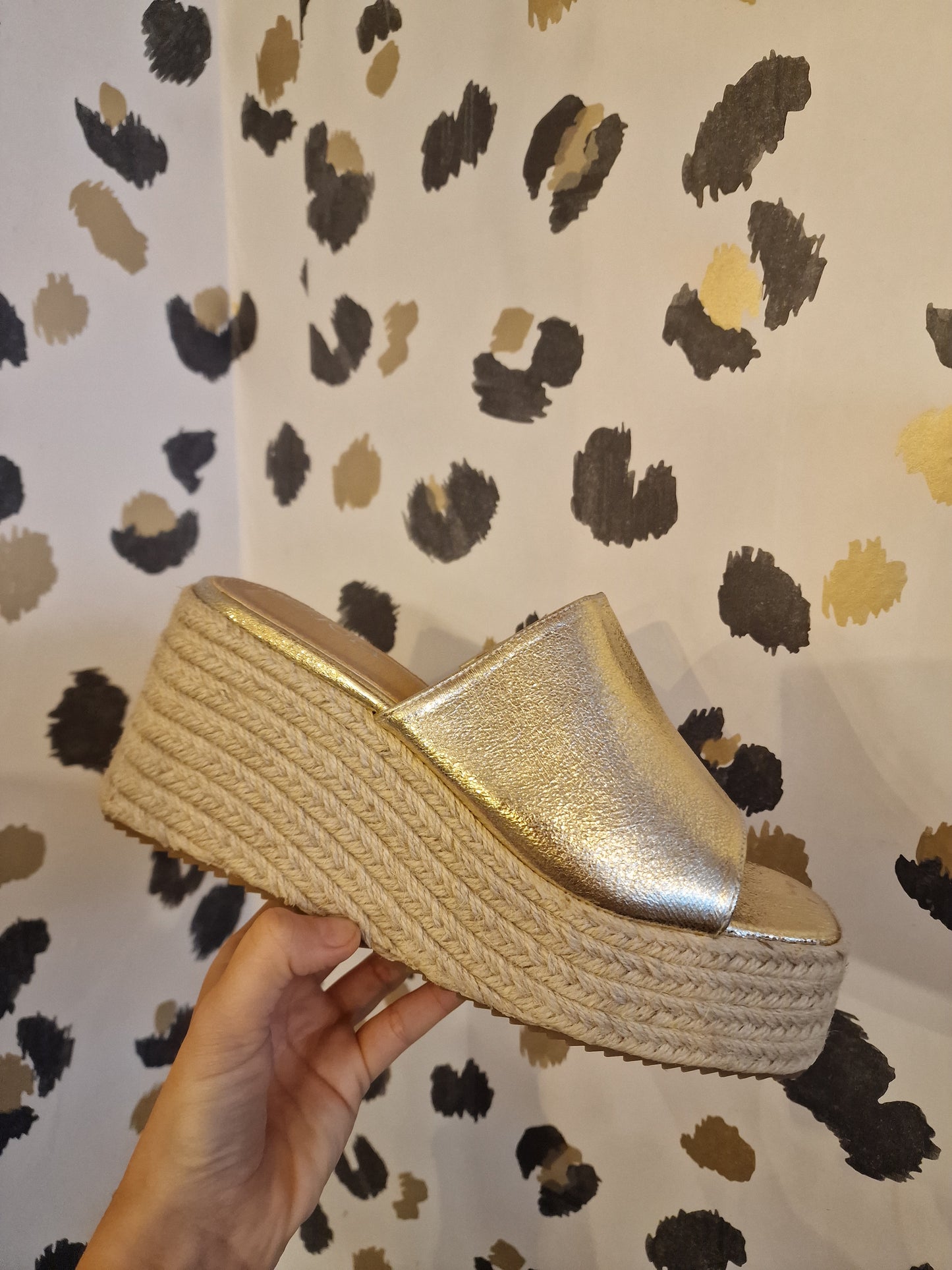 Gold Wedges